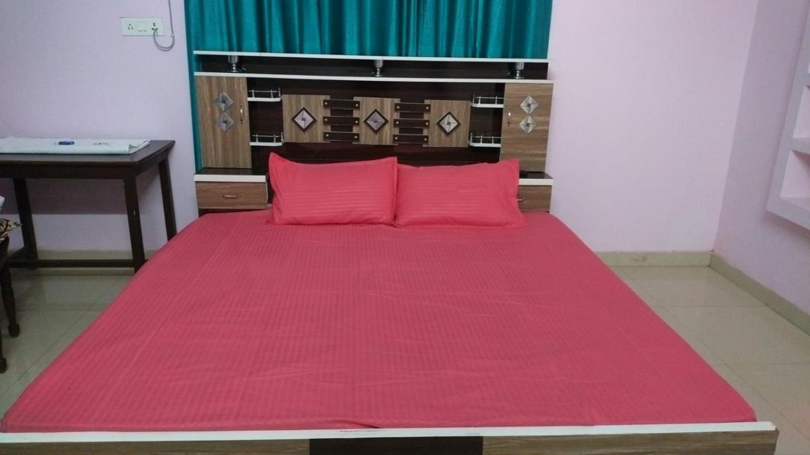 Lavish Living Villa Varanasi Exterior photo